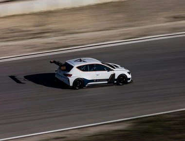 Πρώτη δοκιμή του ηλεκτρικού αγωνιστικού CUPRA e-Racer